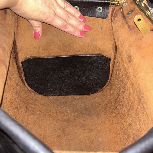 The Doctor’s Bag - Picture 7 of 17